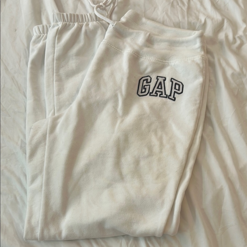 GAP Ivory Lounge Sweatpants